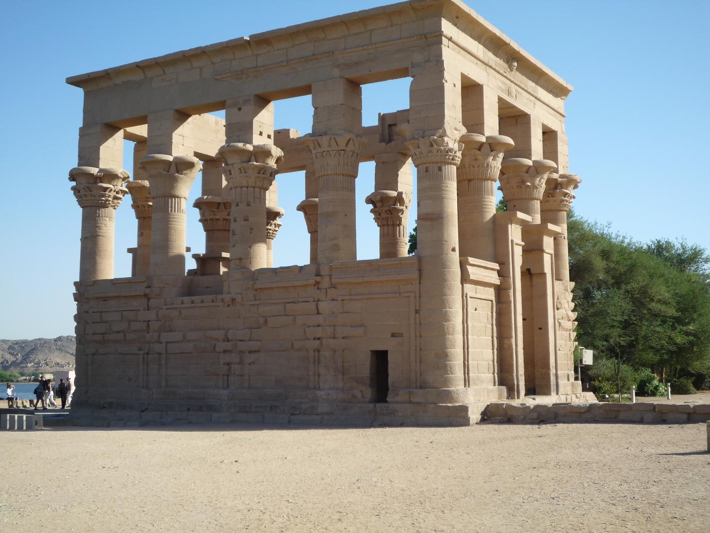 temple isis 1